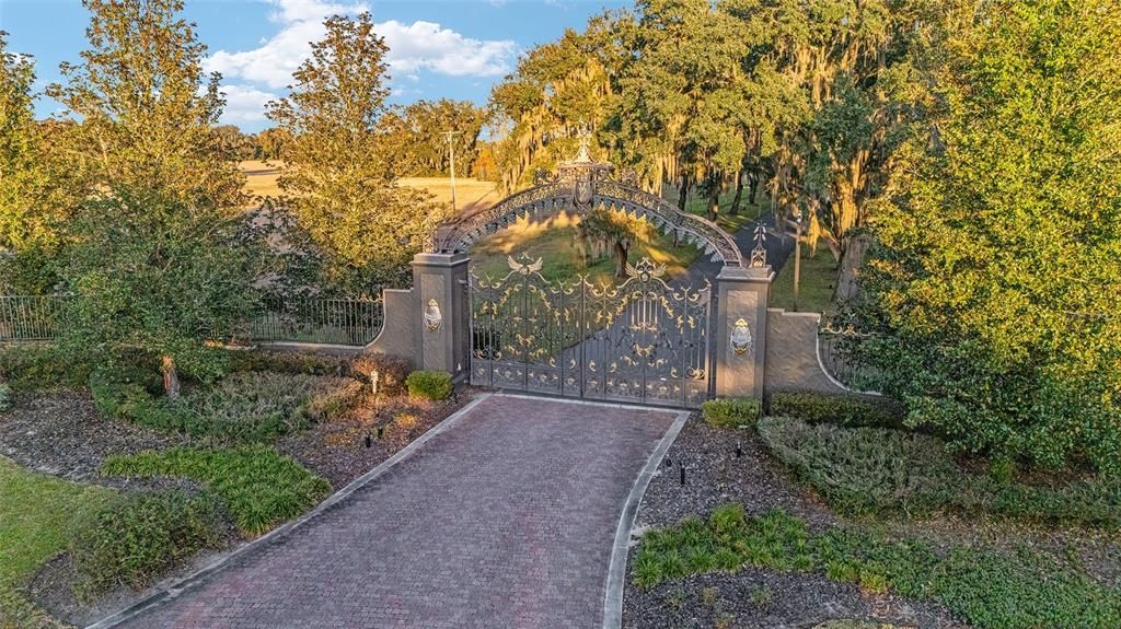 For Sale: $575,000 (10.00 acres)