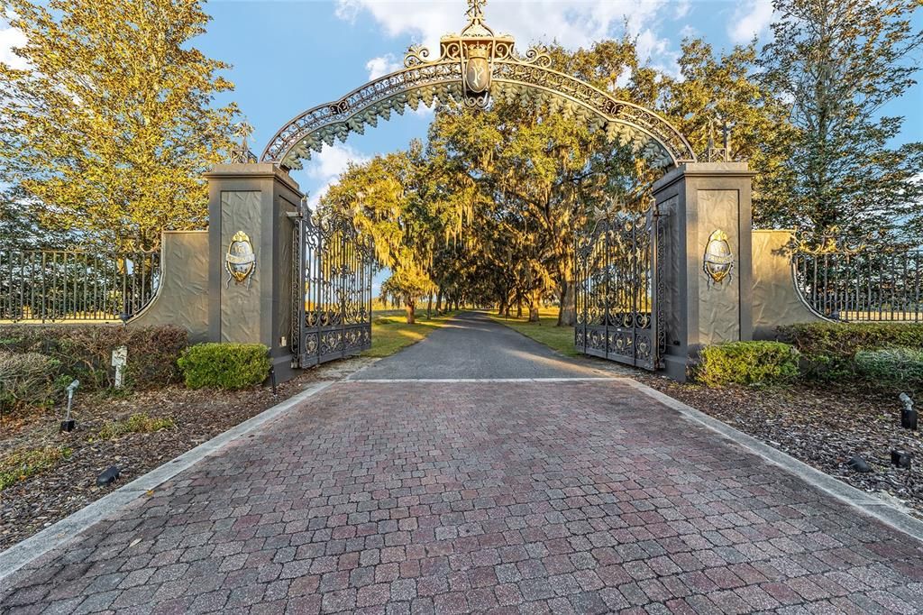 For Sale: $575,000 (10.00 acres)