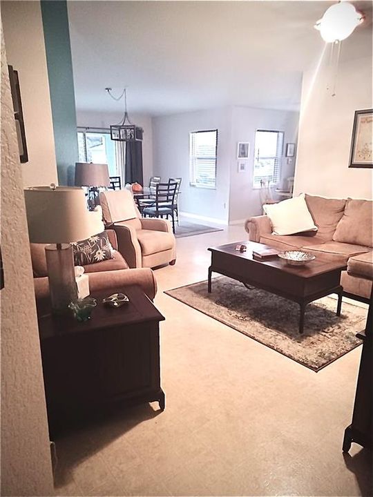 En Venta: $210,000 (2 camas, 2 baños, 1168 Pies cuadrados)