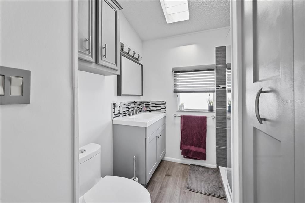 待售: $199,990 (2 贝兹, 2 浴室, 748 平方英尺)