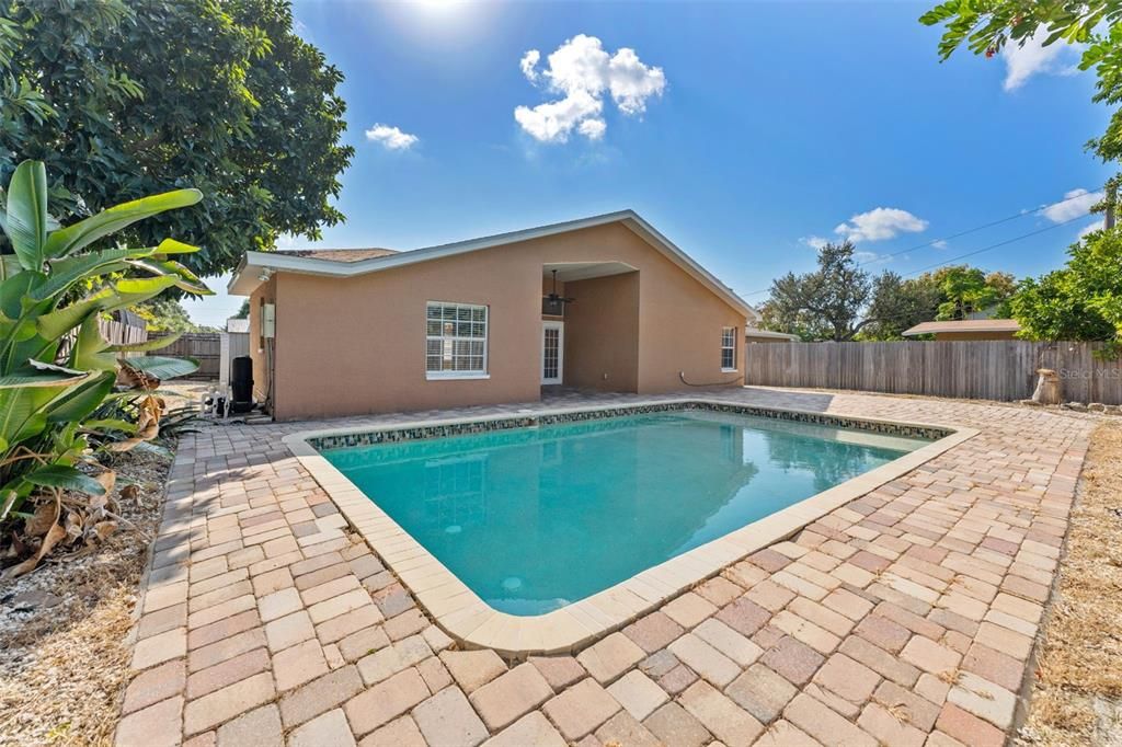 For Sale: $648,000 (4 beds, 3 baths, 2112 Square Feet)