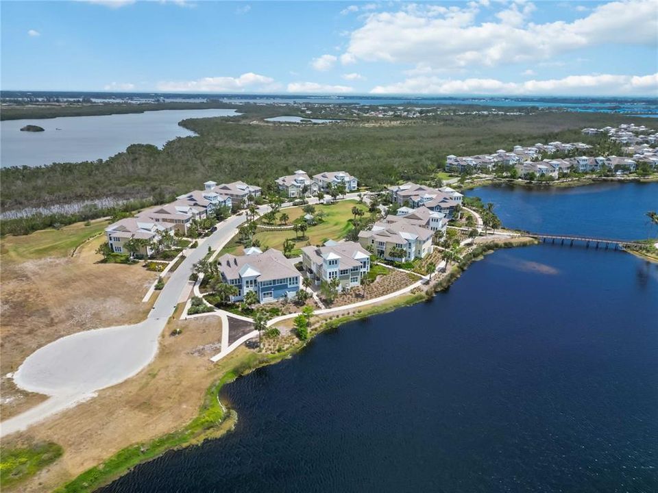 En Venta: $894,000 (2 camas, 2 baños, 2167 Pies cuadrados)