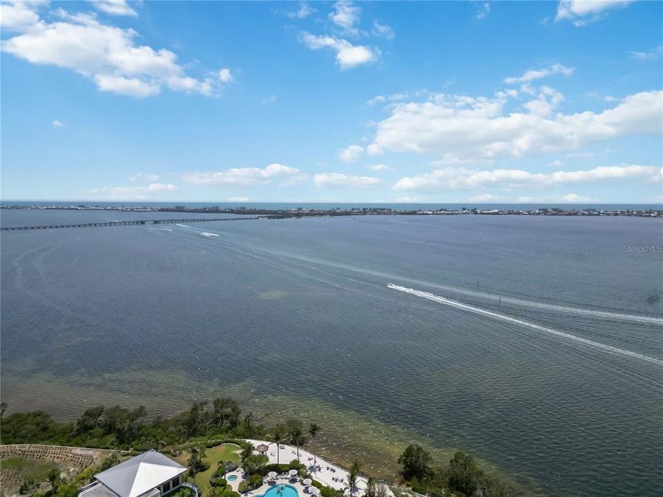 En Venta: $894,000 (2 camas, 2 baños, 2167 Pies cuadrados)