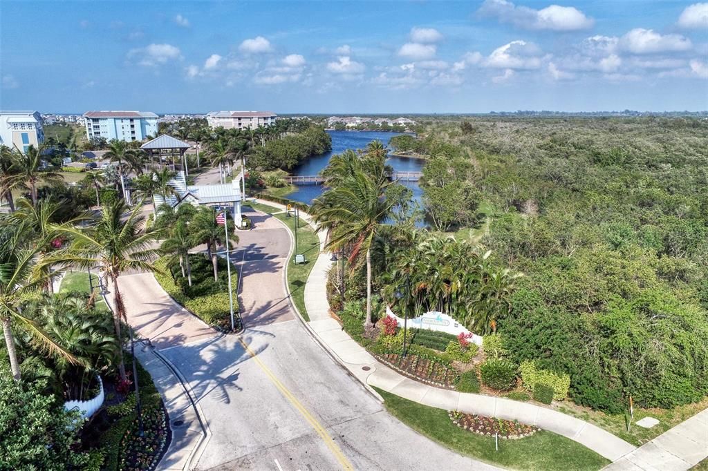 En Venta: $894,000 (2 camas, 2 baños, 2167 Pies cuadrados)