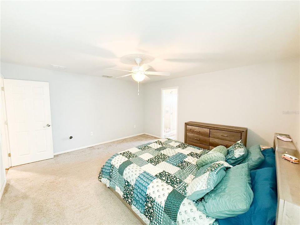 待售: $324,990 (4 贝兹, 2 浴室, 1689 平方英尺)