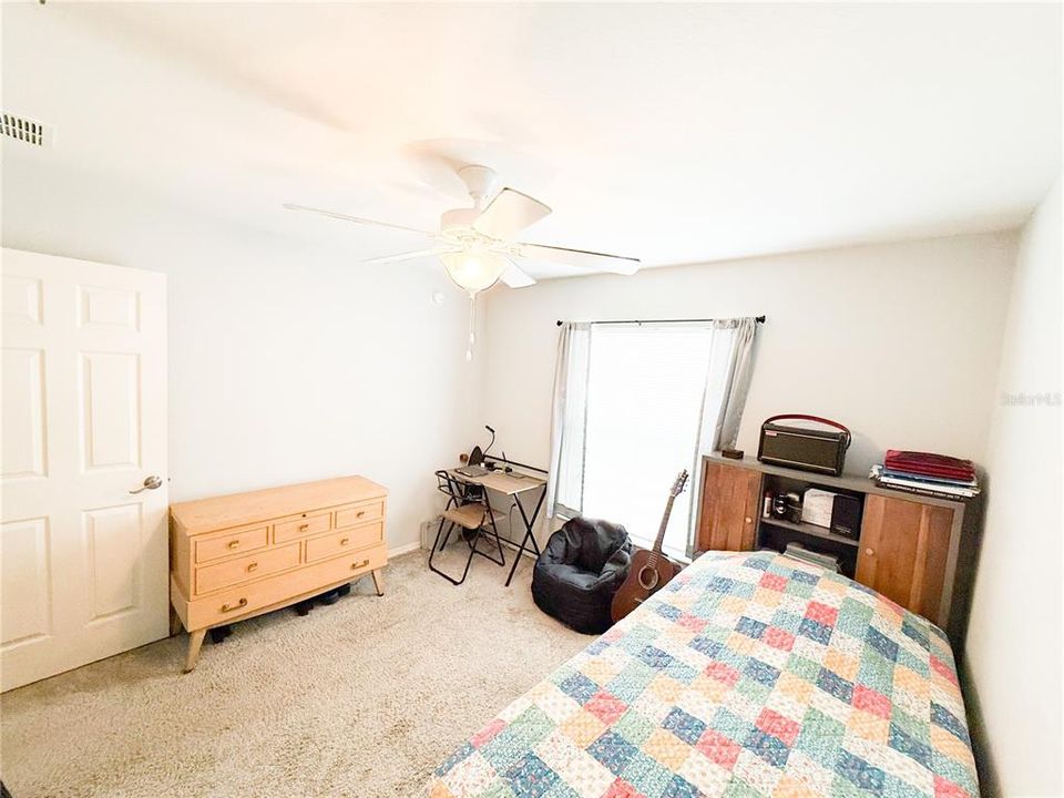 待售: $324,990 (4 贝兹, 2 浴室, 1689 平方英尺)