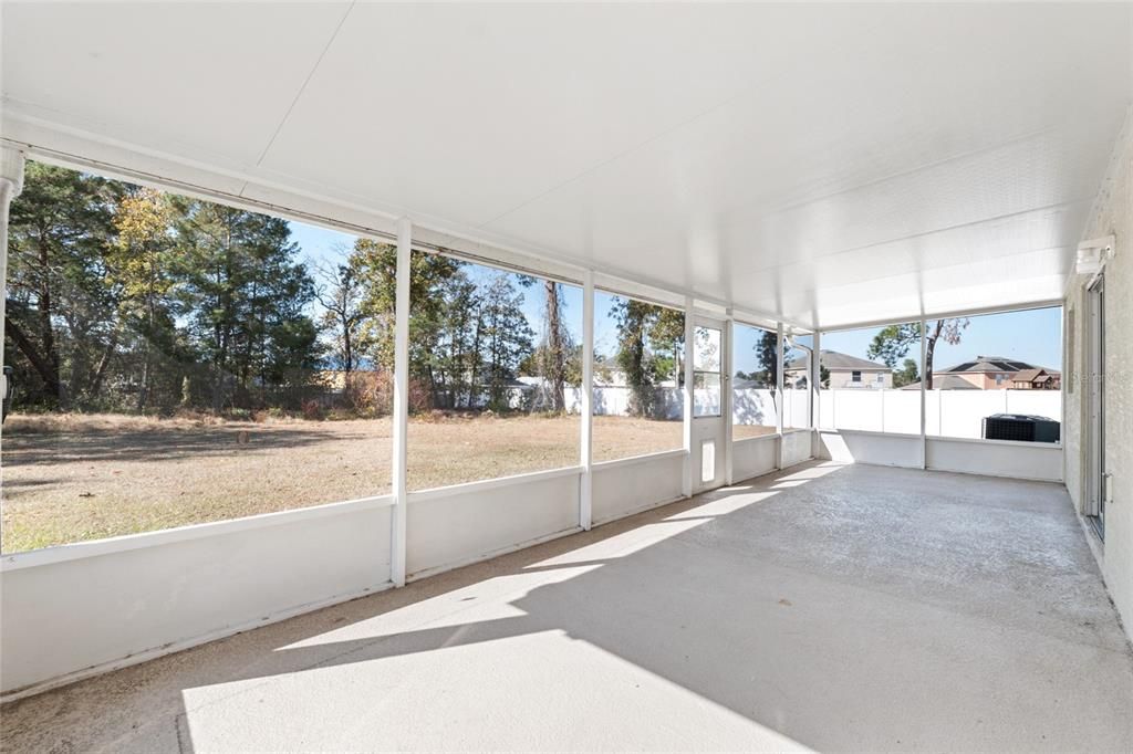 Под контрактом: $350,000 (5 спален, 2 ванн, 2906 Квадратных фут)