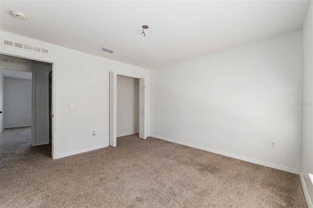 Под контрактом: $350,000 (5 спален, 2 ванн, 2906 Квадратных фут)