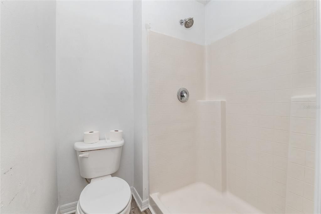 Под контрактом: $350,000 (5 спален, 2 ванн, 2906 Квадратных фут)