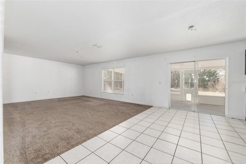 Под контрактом: $350,000 (5 спален, 2 ванн, 2906 Квадратных фут)