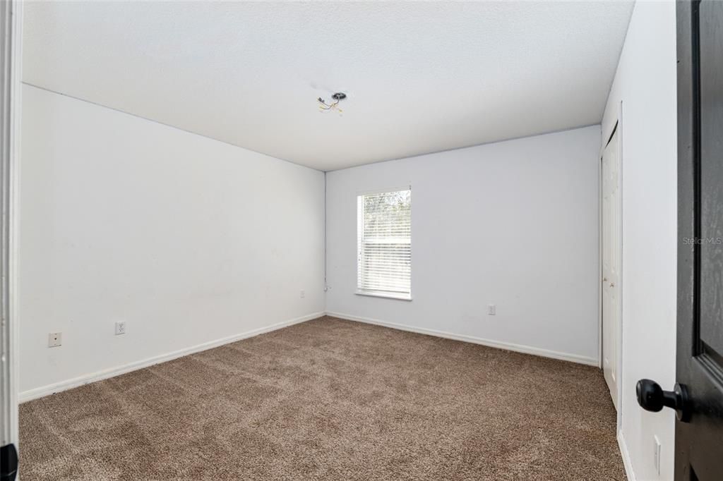 Под контрактом: $350,000 (5 спален, 2 ванн, 2906 Квадратных фут)