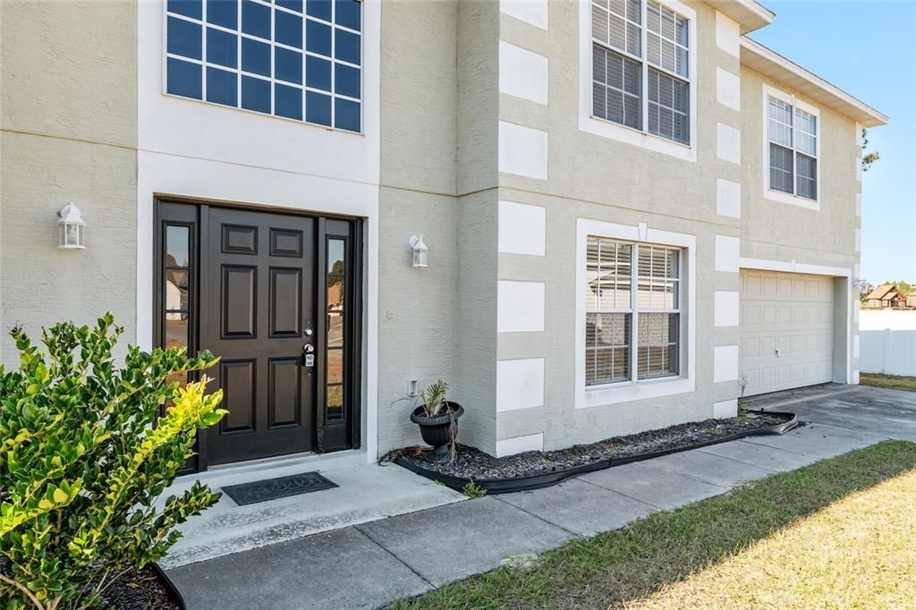 Под контрактом: $350,000 (5 спален, 2 ванн, 2906 Квадратных фут)