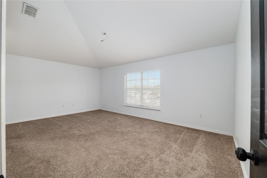 Под контрактом: $350,000 (5 спален, 2 ванн, 2906 Квадратных фут)