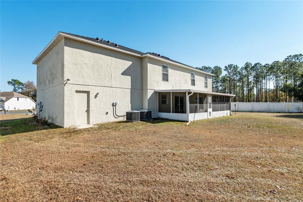 Под контрактом: $350,000 (5 спален, 2 ванн, 2906 Квадратных фут)