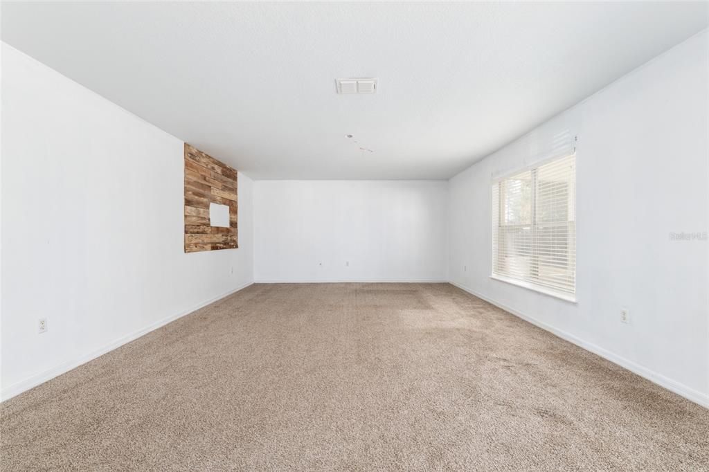 Под контрактом: $350,000 (5 спален, 2 ванн, 2906 Квадратных фут)