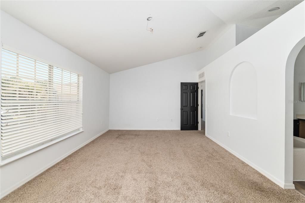 Под контрактом: $350,000 (5 спален, 2 ванн, 2906 Квадратных фут)