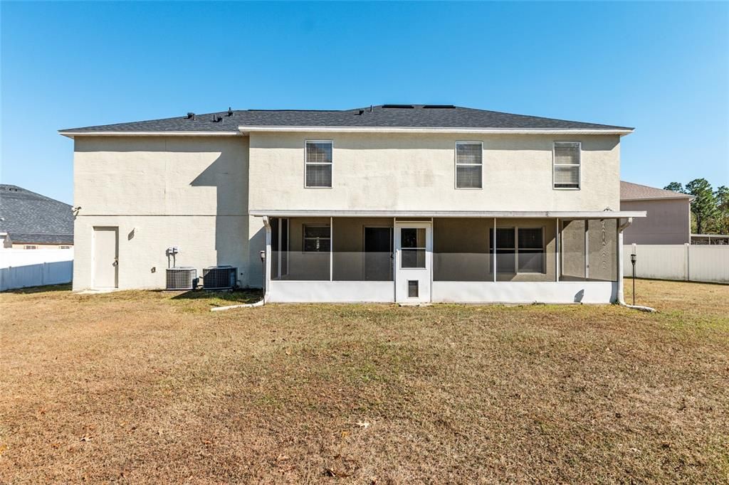 Под контрактом: $350,000 (5 спален, 2 ванн, 2906 Квадратных фут)