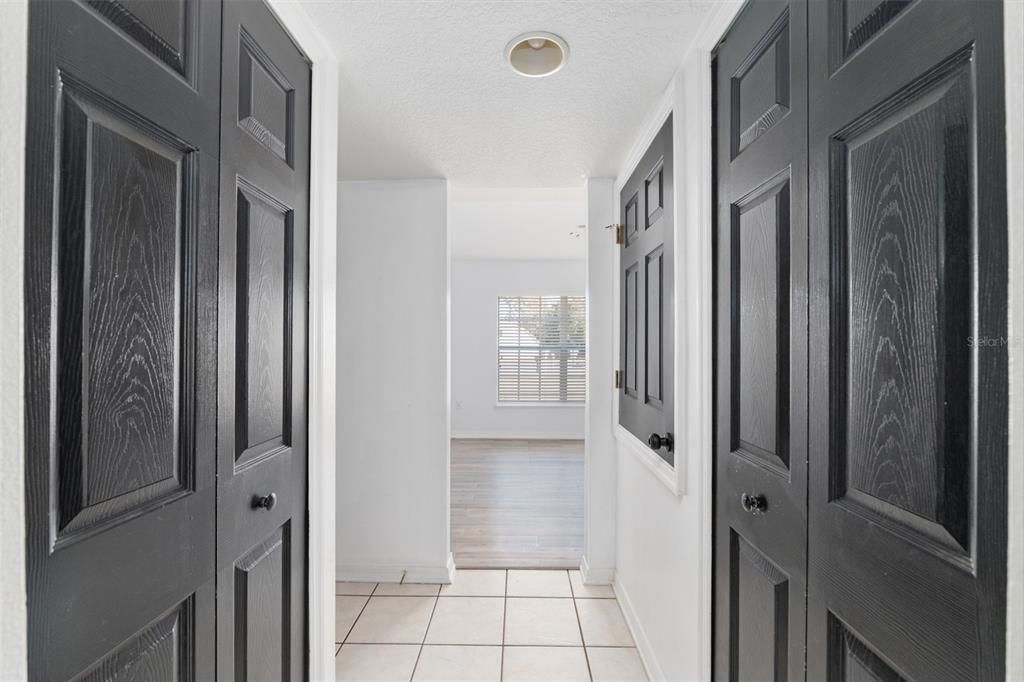 Под контрактом: $350,000 (5 спален, 2 ванн, 2906 Квадратных фут)