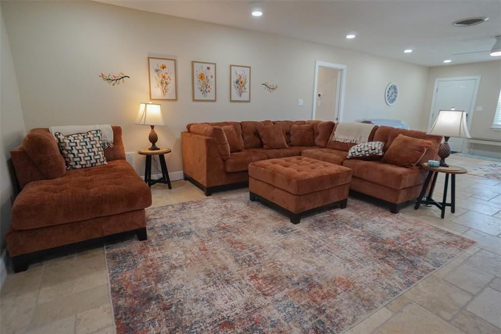 For Rent: $8,000 (3 beds, 3 baths, 2056 Square Feet)