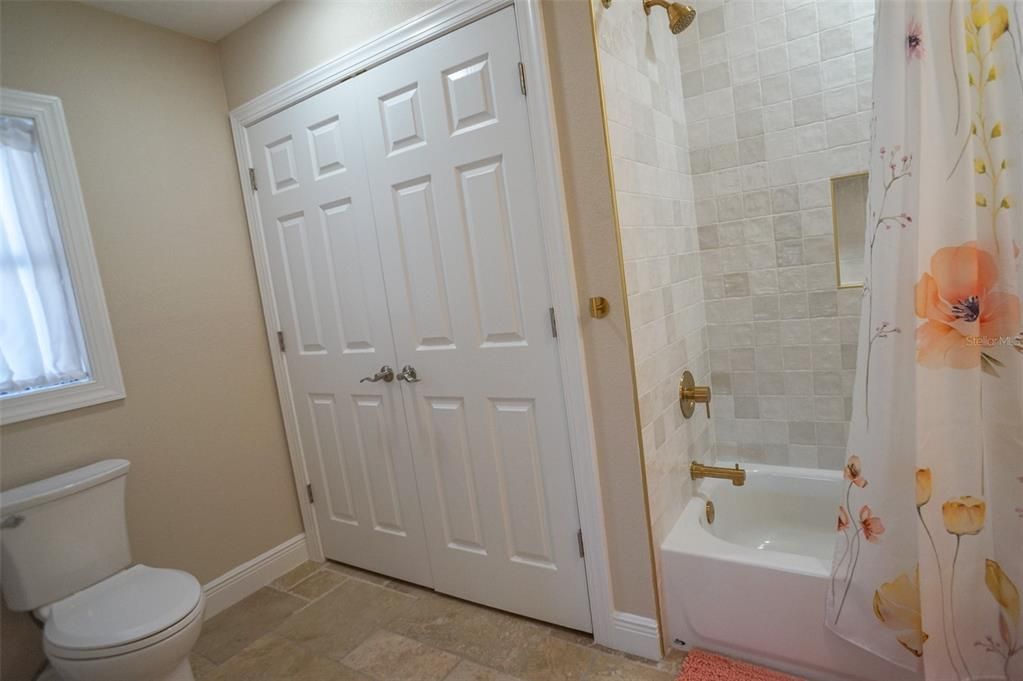 For Rent: $8,000 (3 beds, 3 baths, 2056 Square Feet)