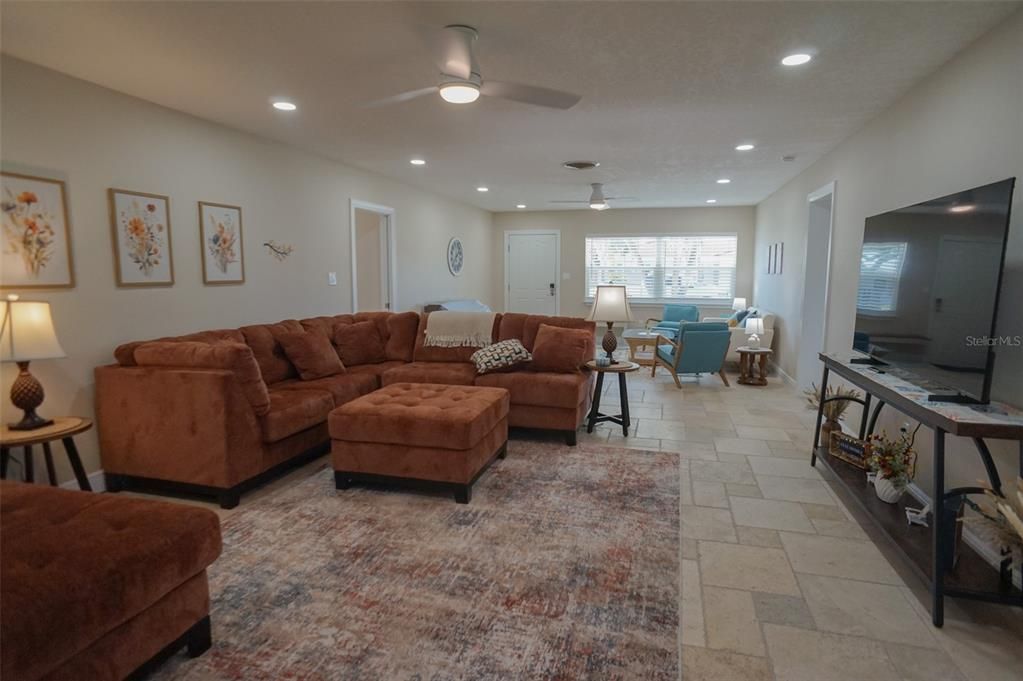 For Rent: $8,000 (3 beds, 3 baths, 2056 Square Feet)