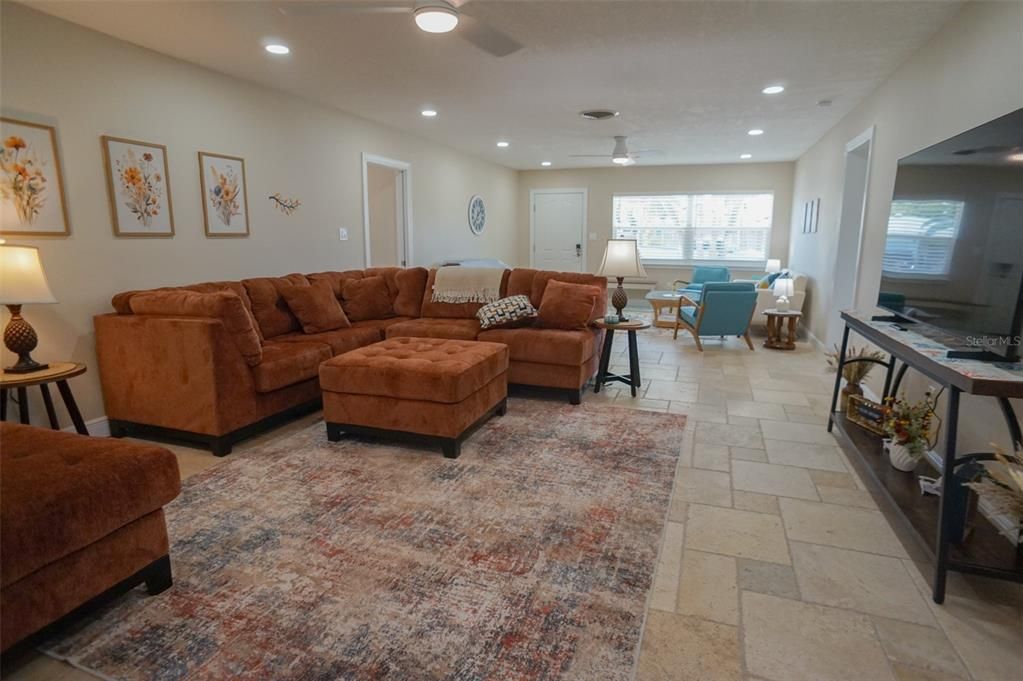 For Rent: $8,000 (3 beds, 3 baths, 2056 Square Feet)