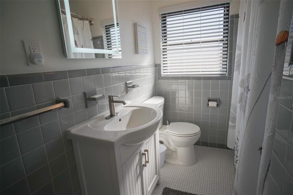 For Rent: $8,000 (3 beds, 3 baths, 2056 Square Feet)