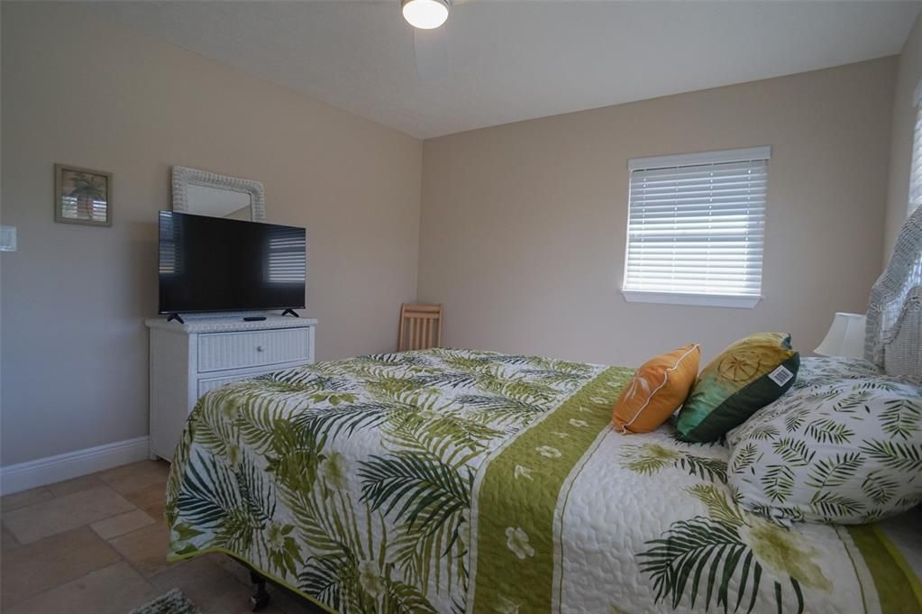 For Rent: $8,000 (3 beds, 3 baths, 2056 Square Feet)