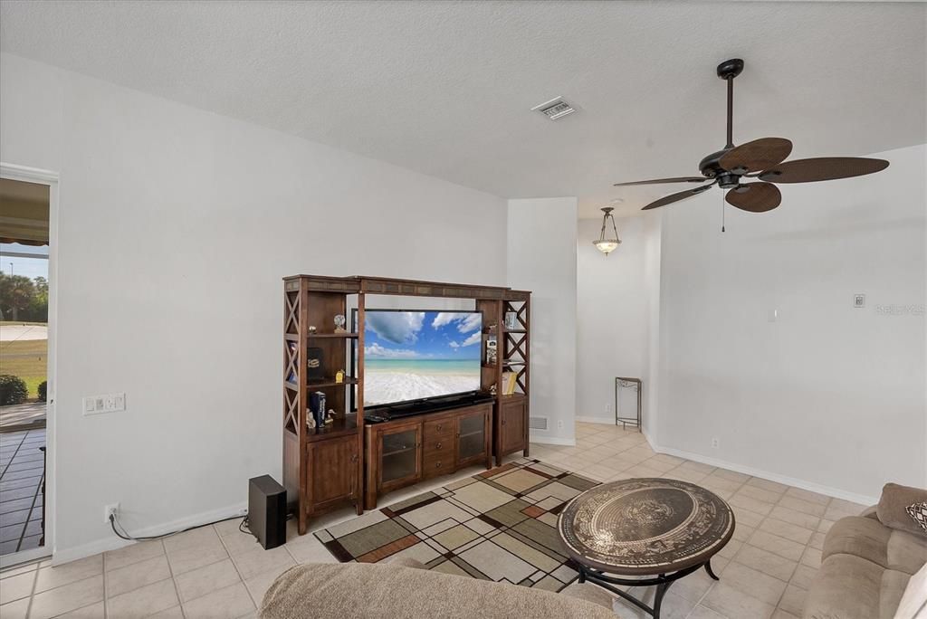 待售: $519,000 (3 贝兹, 2 浴室, 1983 平方英尺)