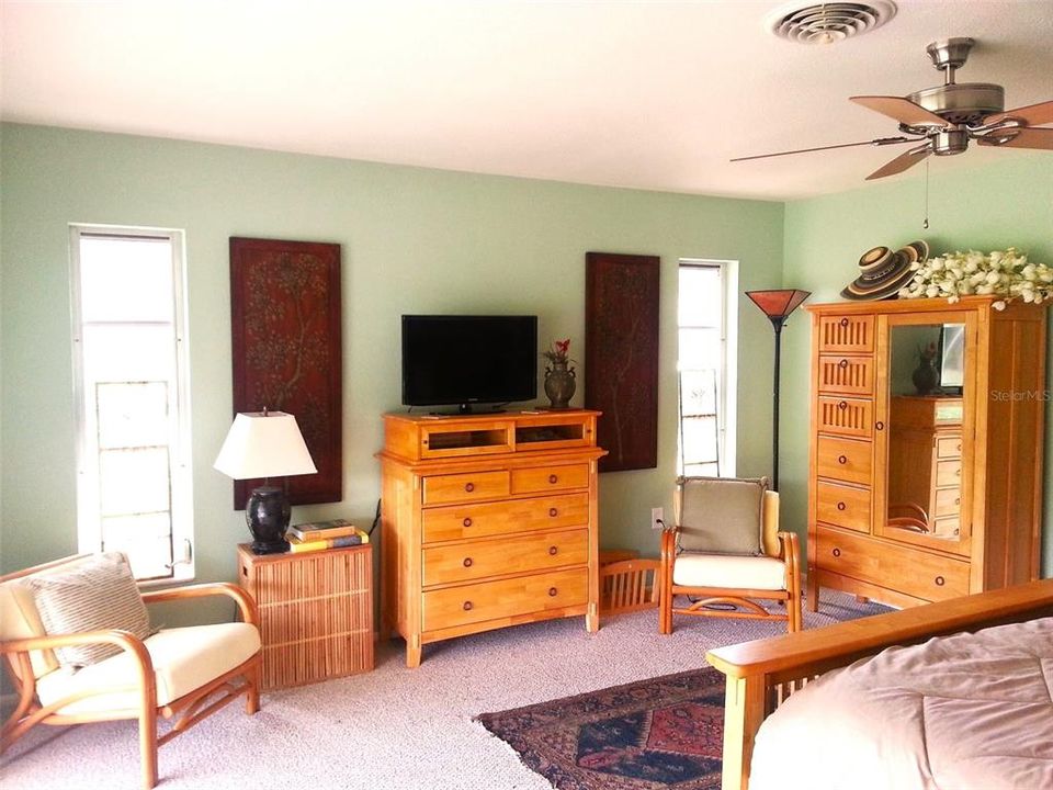 For Sale: $709,900 (3 beds, 2 baths, 2091 Square Feet)