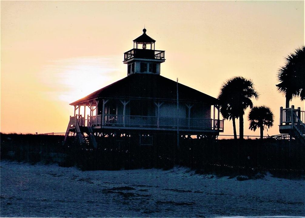 For Sale: $709,900 (3 beds, 2 baths, 2091 Square Feet)