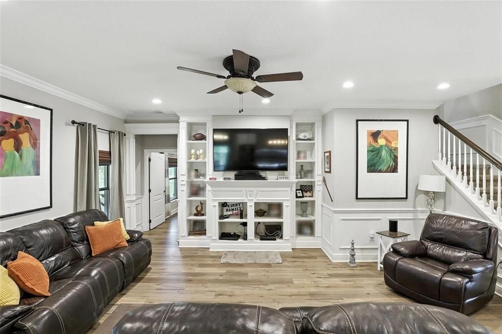 На продажу: $895,000 (5 спален, 3 ванн, 3620 Квадратных фут)