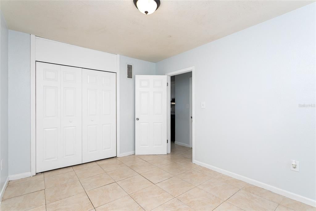 For Rent: $1,325 (1 beds, 1 baths, 557 Square Feet)