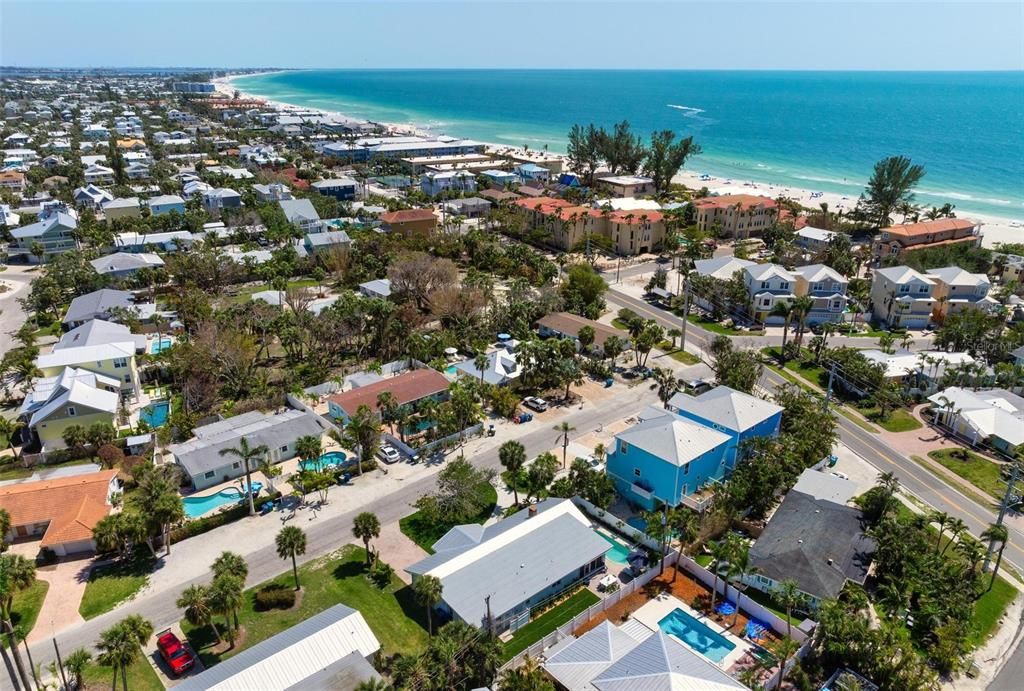 For Sale: $1,649,000 (3 beds, 2 baths, 1777 Square Feet)