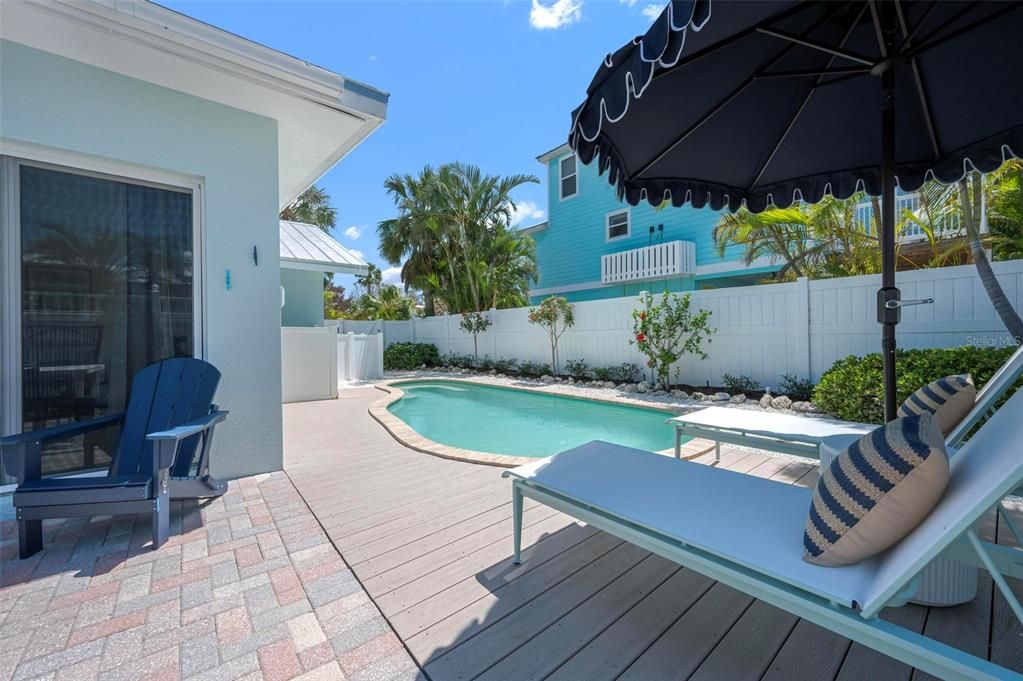 For Sale: $1,649,000 (3 beds, 2 baths, 1777 Square Feet)