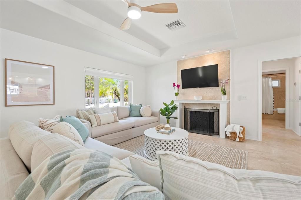 For Sale: $1,649,000 (3 beds, 2 baths, 1777 Square Feet)