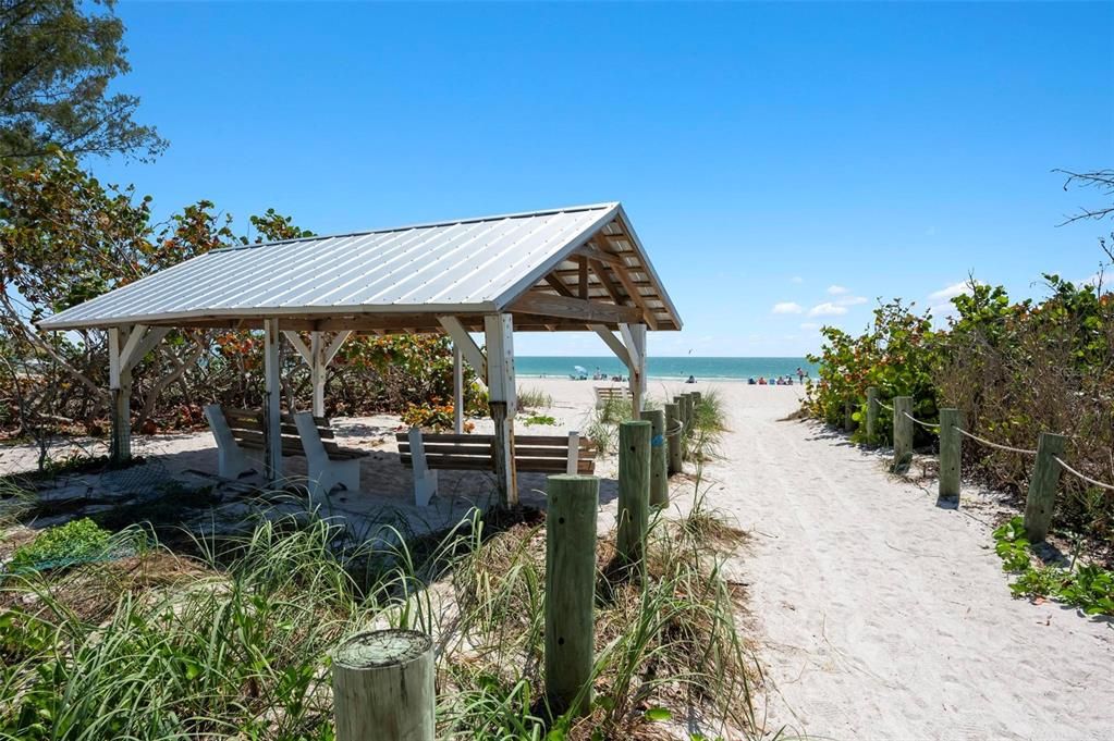 For Sale: $1,649,000 (3 beds, 2 baths, 1777 Square Feet)