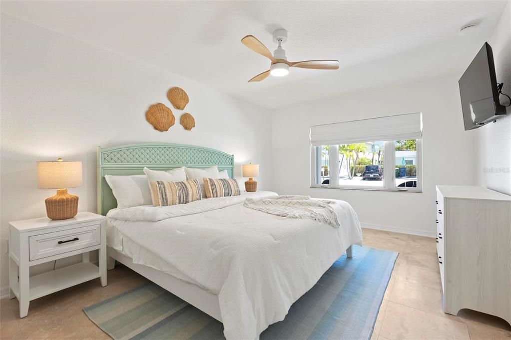 For Sale: $1,649,000 (3 beds, 2 baths, 1777 Square Feet)