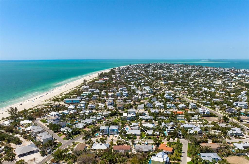 For Sale: $1,649,000 (3 beds, 2 baths, 1777 Square Feet)