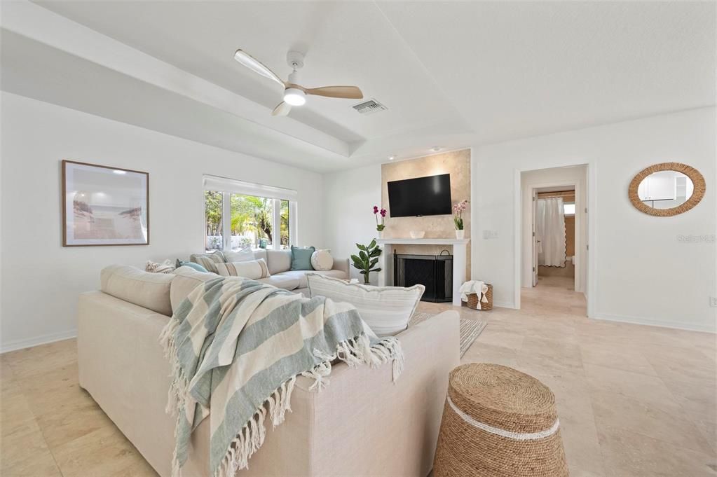 For Sale: $1,649,000 (3 beds, 2 baths, 1777 Square Feet)