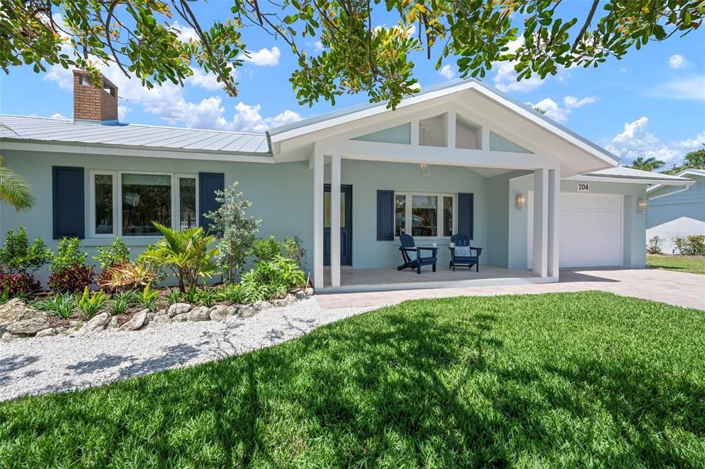 For Sale: $1,649,000 (3 beds, 2 baths, 1777 Square Feet)