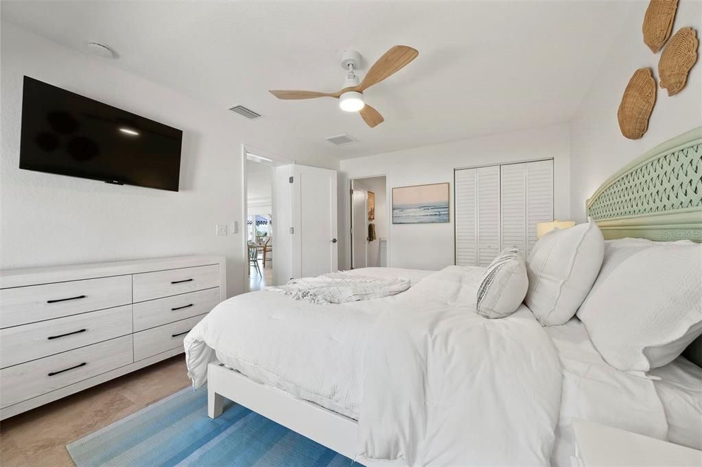 For Sale: $1,649,000 (3 beds, 2 baths, 1777 Square Feet)