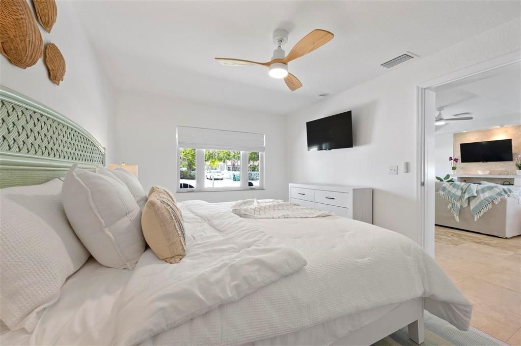 For Sale: $1,649,000 (3 beds, 2 baths, 1777 Square Feet)