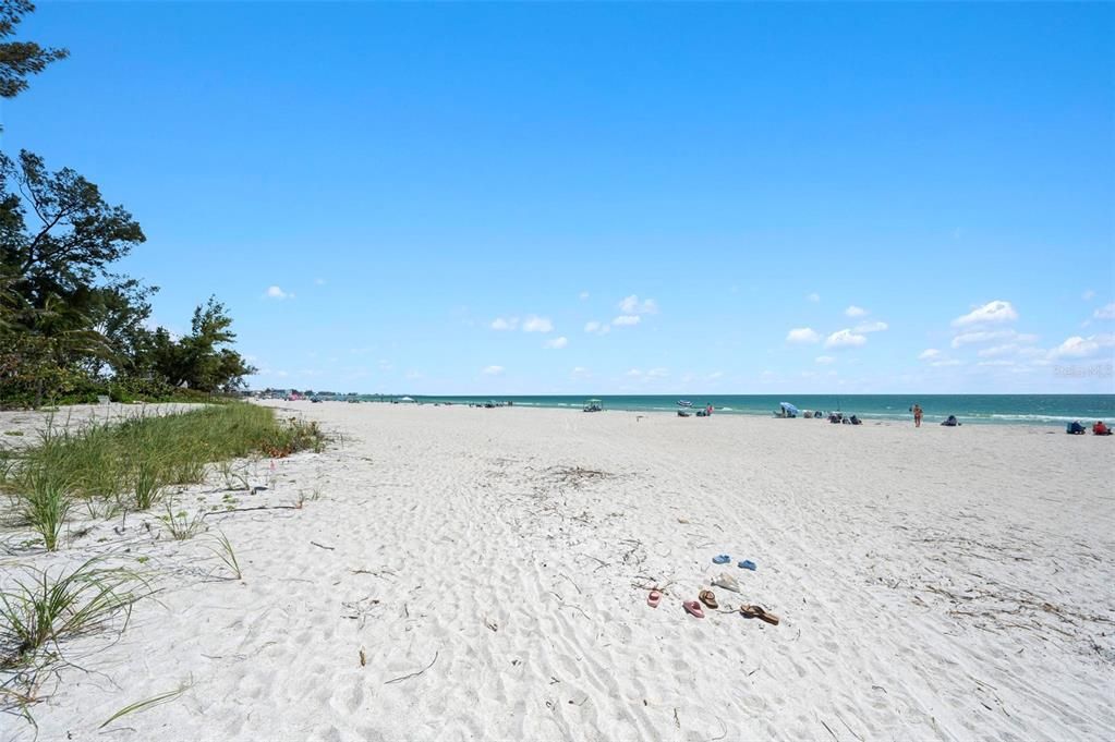 For Sale: $1,649,000 (3 beds, 2 baths, 1777 Square Feet)