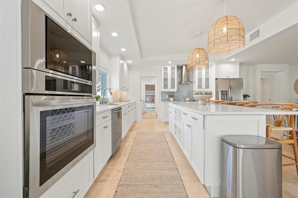 For Sale: $1,649,000 (3 beds, 2 baths, 1777 Square Feet)