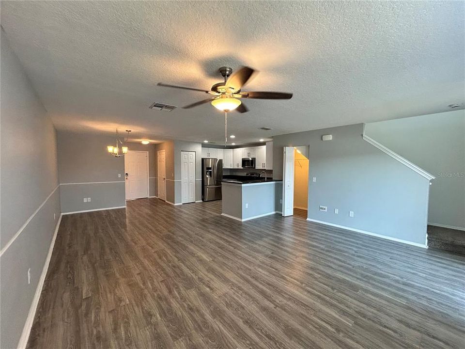 出租: $2,350 (3 贝兹, 2 浴室, 1498 平方英尺)