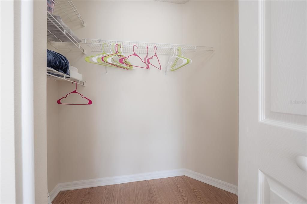 待售: $375,000 (4 贝兹, 2 浴室, 1910 平方英尺)