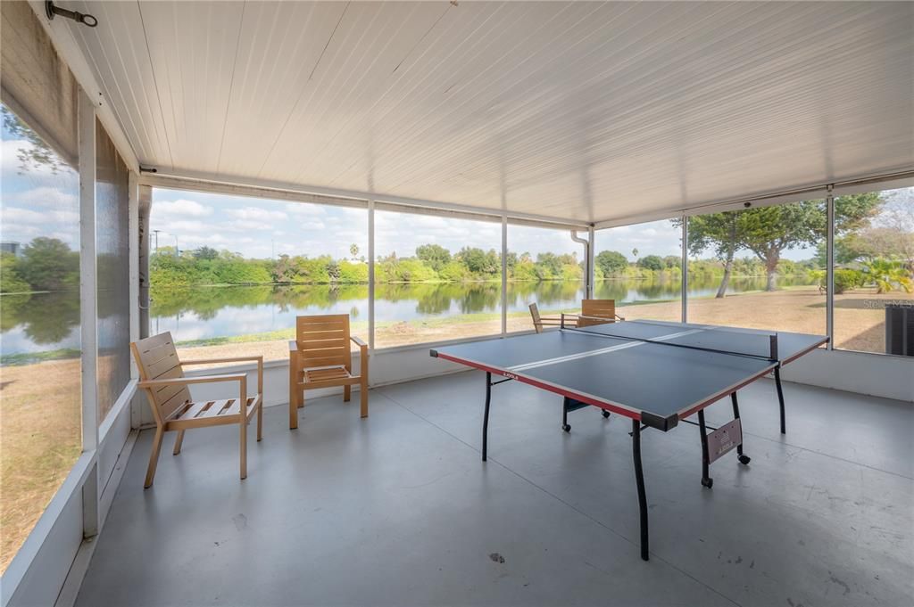 待售: $375,000 (4 贝兹, 2 浴室, 1910 平方英尺)