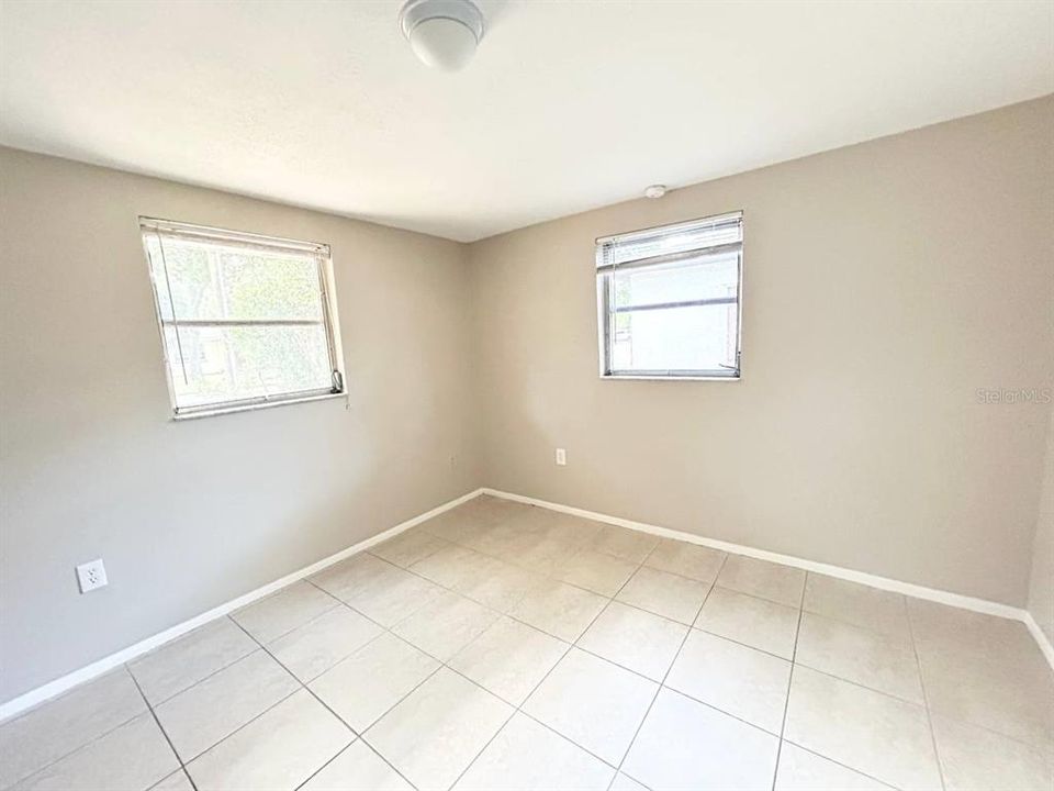 For Rent: $1,350 (2 beds, 1 baths, 676 Square Feet)