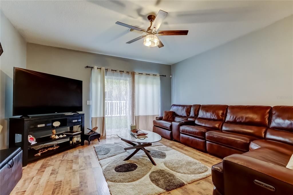 En Venta: $239,900 (2 camas, 2 baños, 1292 Pies cuadrados)